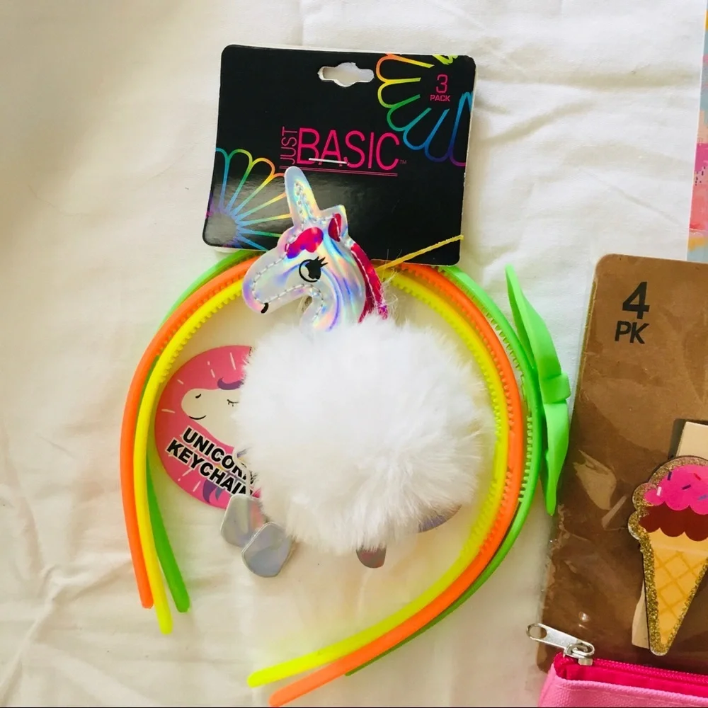 KEY CHAIN UNICORN LIP GLOSS SOCKS HEADBANDS SMORES